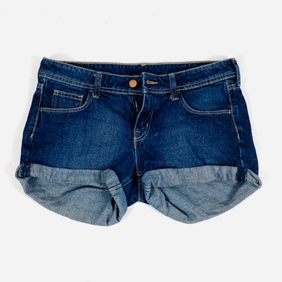H&M Blue Denim Shorts with Cuffed Hem - Picture 6 of 8